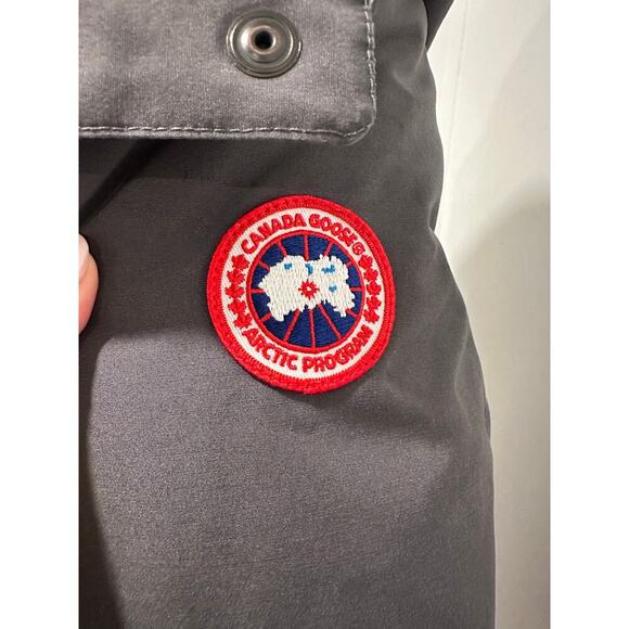 Canada Goose Blakely Parka - Picture 3 of 16